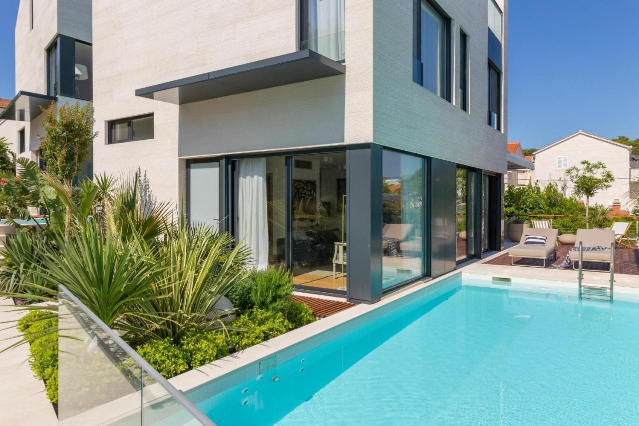 Agapao Villas Sutivan ภายนอก รูปภาพ