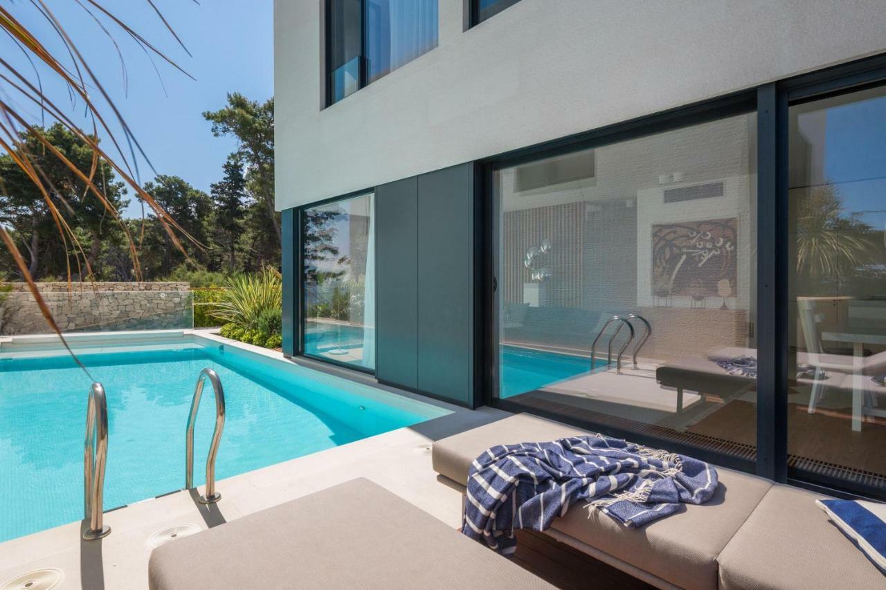 Agapao Villas Sutivan ภายนอก รูปภาพ