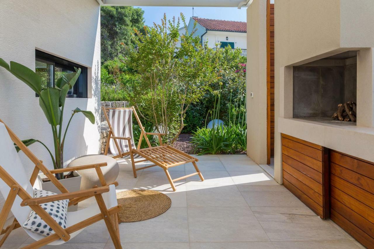 Agapao Villas Sutivan ภายนอก รูปภาพ